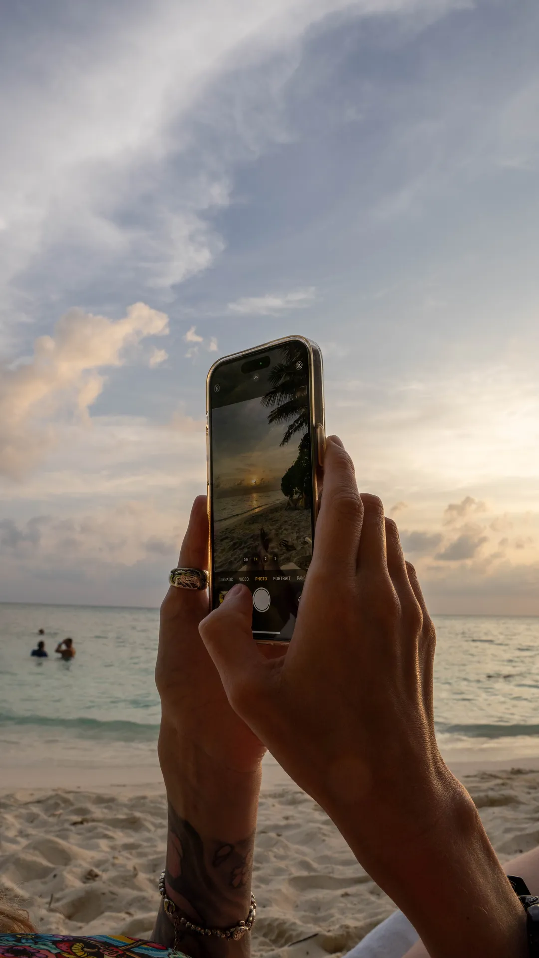 Поездка на Мальдивы, остров ХЗ как называется.